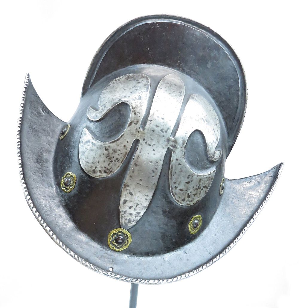 Lot 180: A RARE GERMAN MORION HELMET