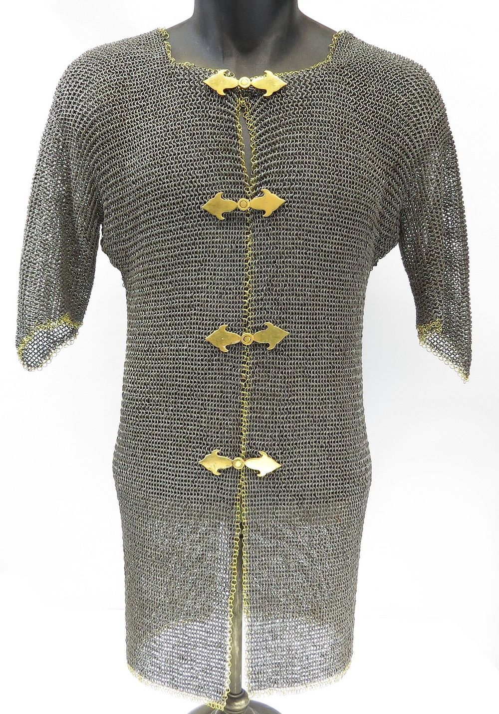 Lot 191: A FINE PERSIAN MAIL ARMOR COAT