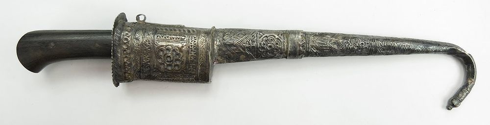 Lot 196: A RARE AFGHAN PESH QABZ DAGGER