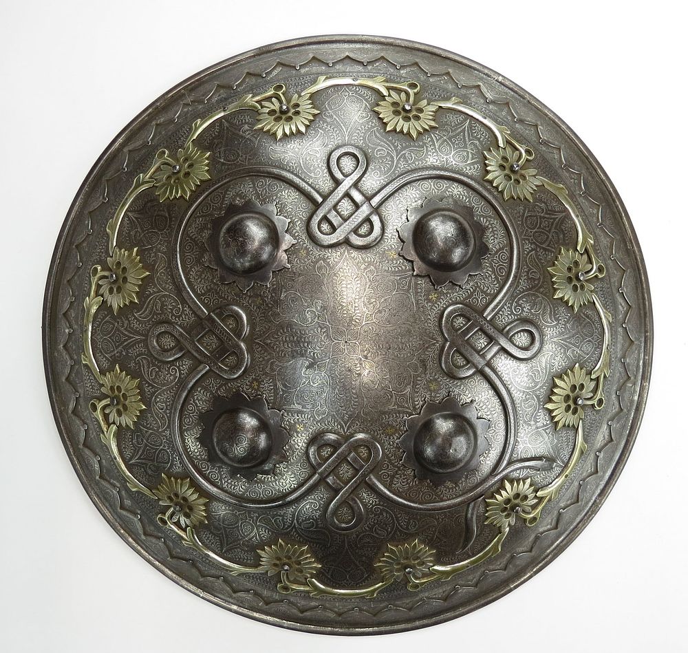 Lot 197: A FINE INDIAN DHAL SHIELD