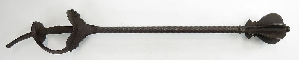 Lot 236: AN INDIAN SHISHPAR MACE