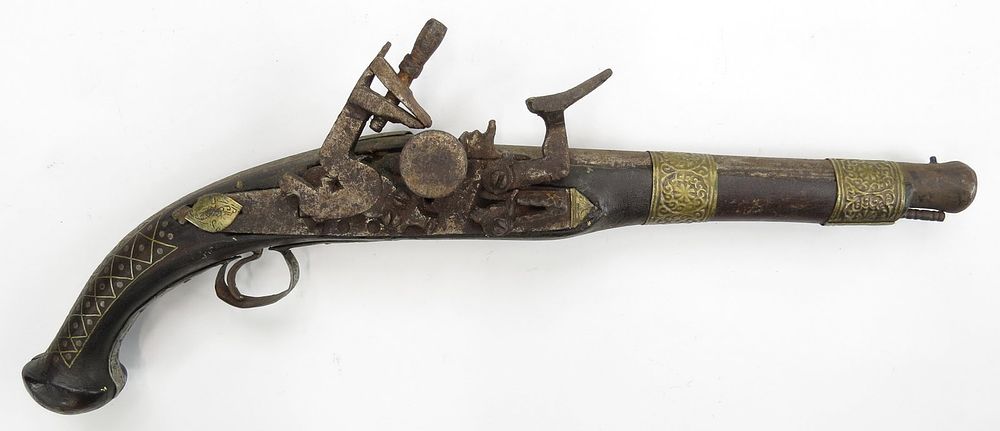Lot 301: A MOROCCAN SNAPHAUNCE PISTOL