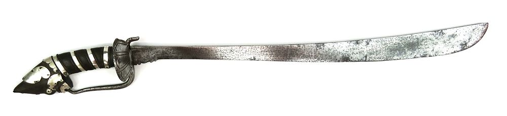 Lot 38: A RARE PHILIPPINES MINASBAD SWORD