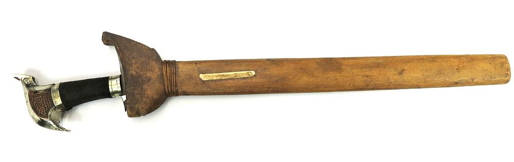 Lot 40: A RARE MORO DATU KRIS SWORD