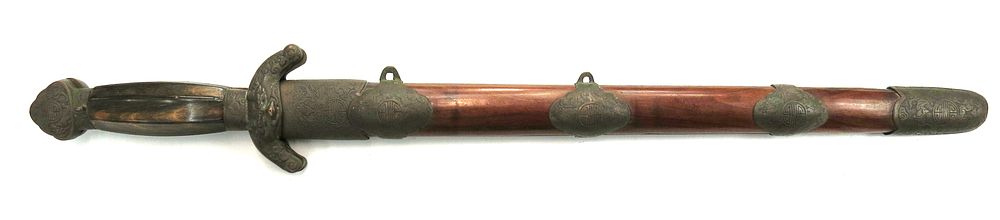Lot 63: A CHINESE QING DYNASTY PAIRED JIAN SWORD