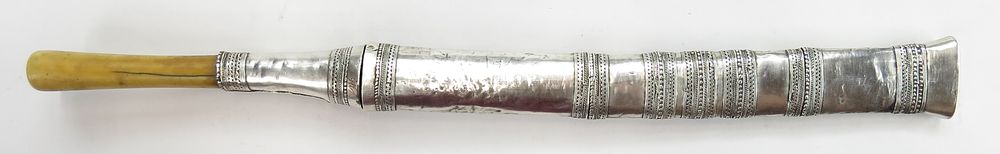 Lot 86: A BURMESE DHA DAGGER