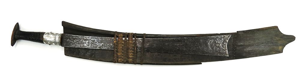 Lot 108: A KACHIN NAGA HEADHUNTER DAO SWORD