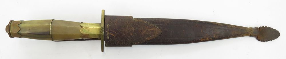 Lot 134: A PHILIPPINES DAGGER