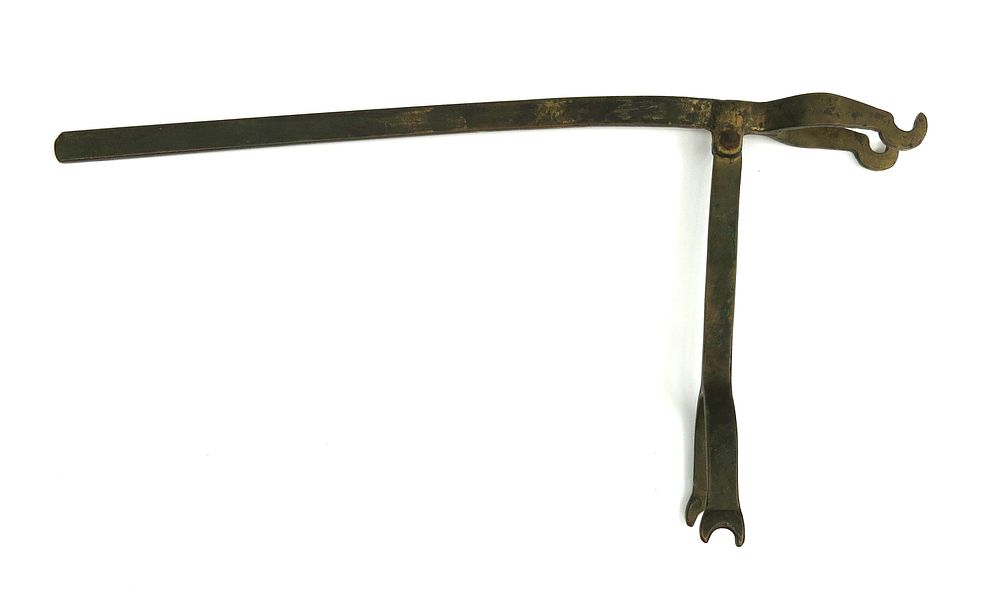 Lot 139: A CROSSBOW SPANNER