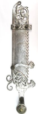 A FINE EMBELLISHED BRITISH TRAMMEL HOOK. The trammel was an indispensable piece of metalwork 
