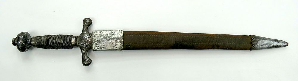 Lot 248: A FRENCH DAGGER