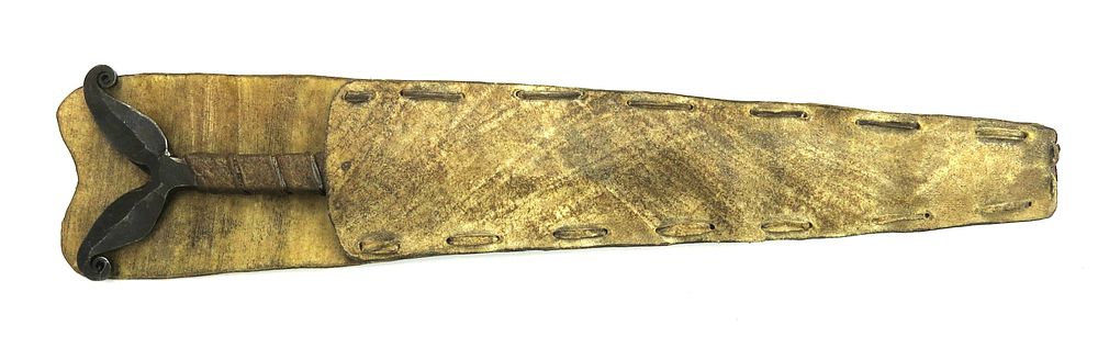 Lot 282: A RARE ATHABASCAN Y-POMMEL DAGGER