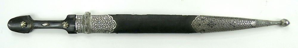Lot 293: A CAUCASIAN KINDJAL DAGGER