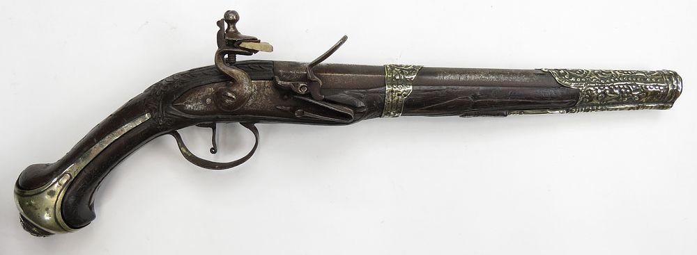 Lot 316: AN OTTOMAN FLINTLOCK KUBUR PISTOL
