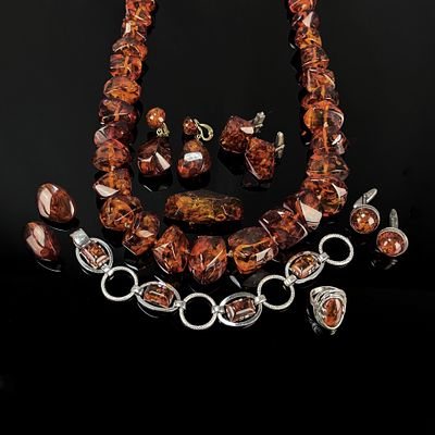 Ember jewellery set, 12 pieces, total weight 228g, consisting of two pairs of earrings, two 