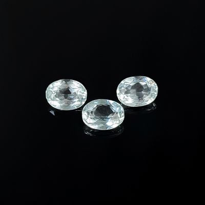 3 Aquamarine je facettierte Ovale, zusammen um 11,7ct. 3 Aquamarine je facettierte Ovale 