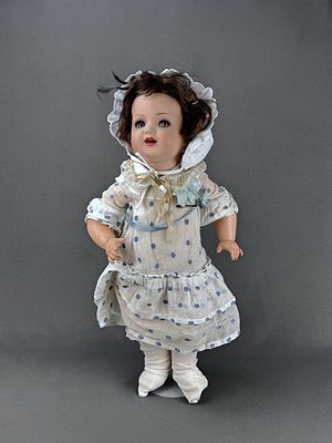 Puppenm&auml;dchen, K&auml;mmer & Reinhardt, Anfang 20. Jahrhundert, Kurbelkopf mit beweglichen, schielenden,