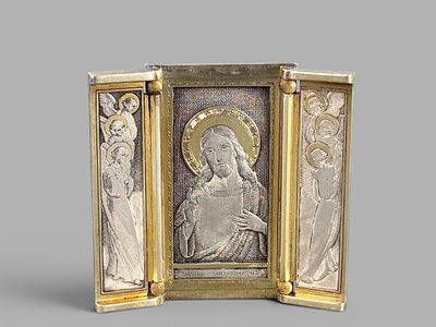 Reisealtar "Sacre Coeur de Jesus", Silber vergoldet, rechts unten signiert WICKER, als Triptychon,. 