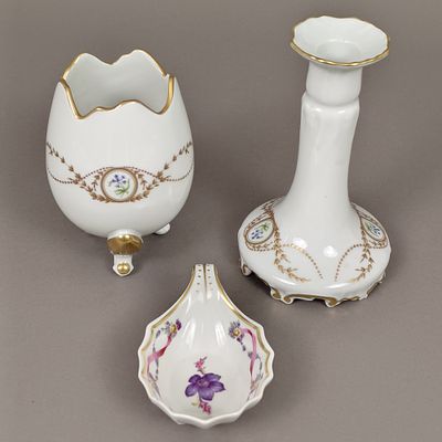 Collection of Porcelain - 3-part: 2x Limoges Castell, France, gold painting with garlands and 