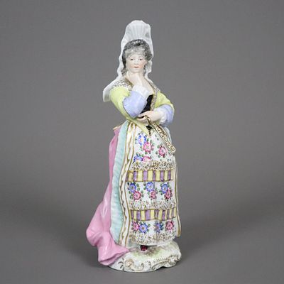 Porcelain figure "Spanish Lady with Fan" - Edm&eacute; Samson, Paris circa 1900, polychrome painted 