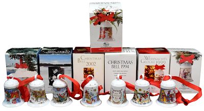 Konvolut sieben Weihnachtsglocken. verschiedene Jahrg&auml;nge, H ca. 7 cm, FM Hutschenreuther