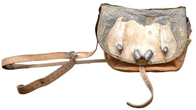 Jagdtasche. Leder, mit Hirschfell bezogen, um 1900