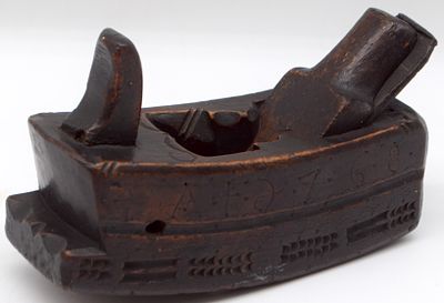 Antiker Profilhobel. kleiner Hobel, mit Monogramm AF 1768, 7 x 15 cm