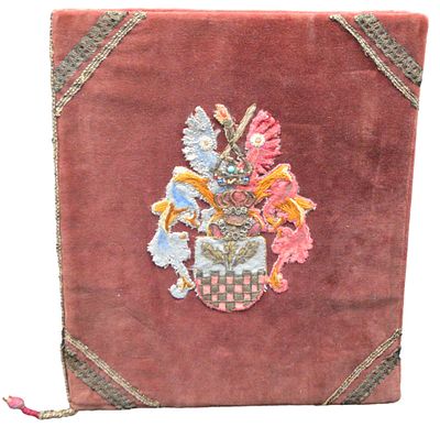 Schreibmappe. Front mit Adelswappen verziert