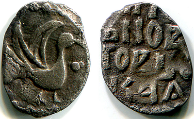 Новый Торг. Полуденга. 1430-е. Чрезвычайно редкая монета с голубем вправо, перед ним крупная 