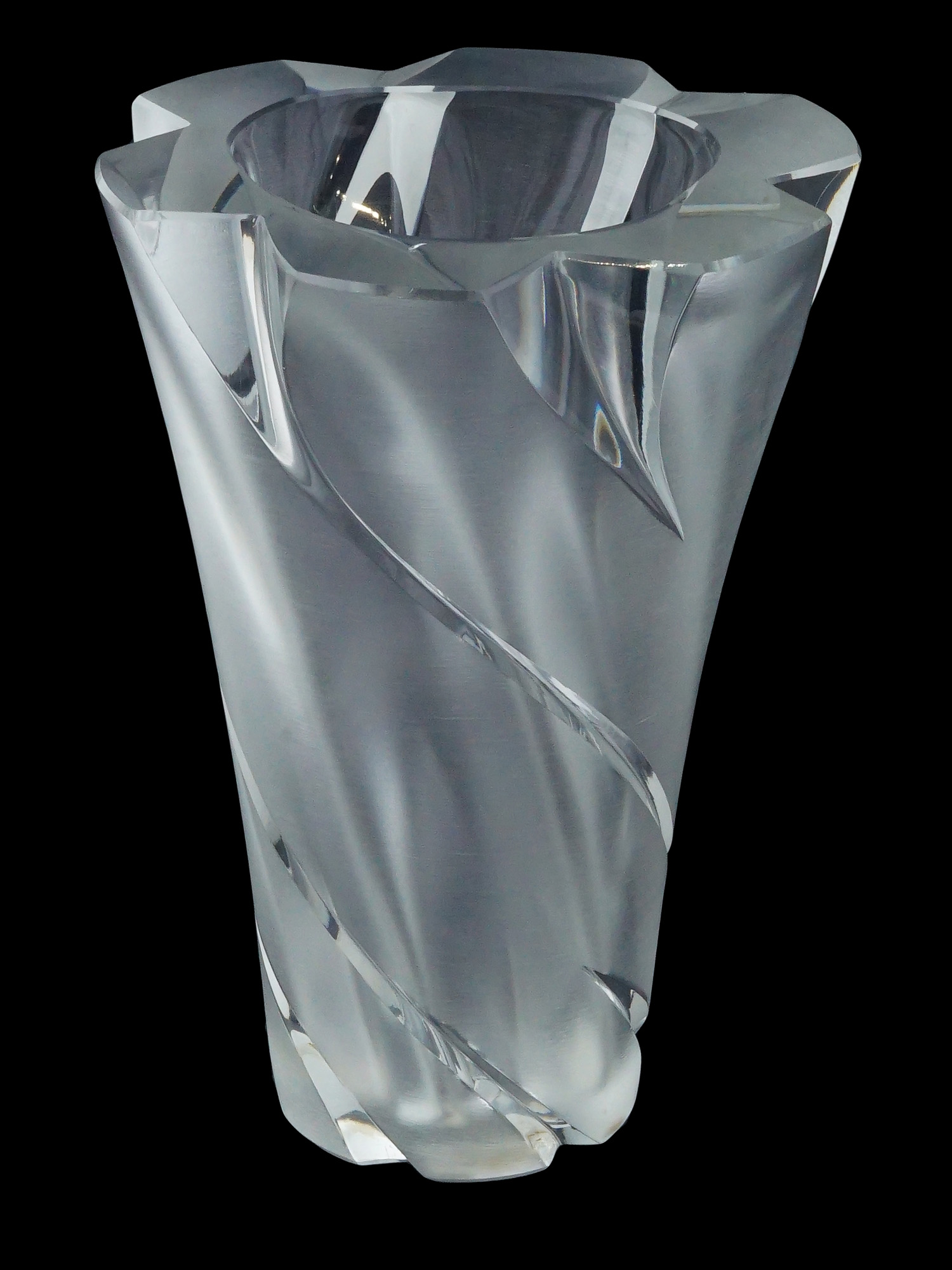 LALIQUE CRYSTAL FROSTED GLASS NARCISSE VASE