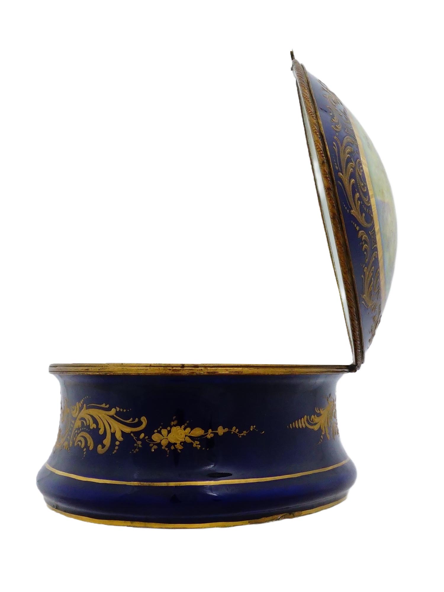 FRENCH SEVRES STYLE PORCELAIN AND BRONZE TRINKET BOX