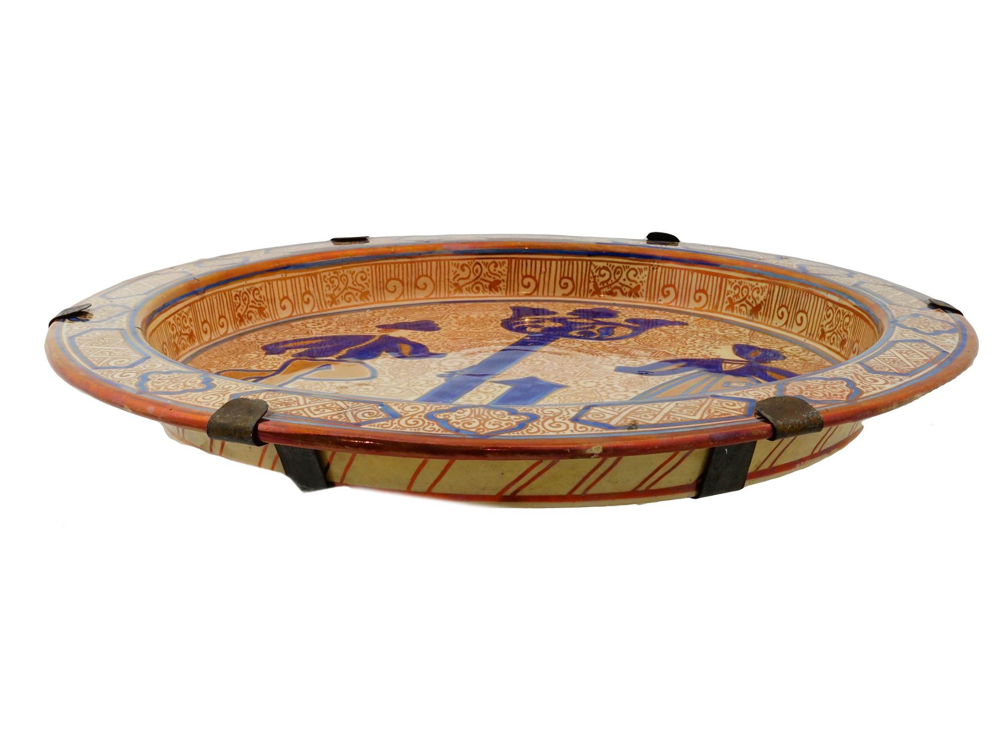 HISPANO MORESQUE STYLE COPPER-LUSTRE AND BLUE DISH