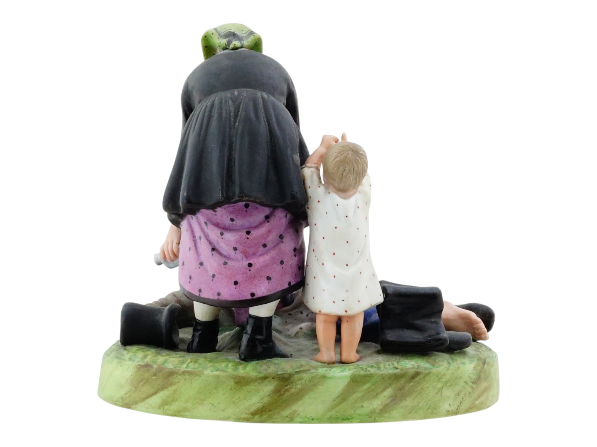 GARDNER IMPERIAL RUSSIAN PORCELAIN FIGURE PEASANT FAMILY