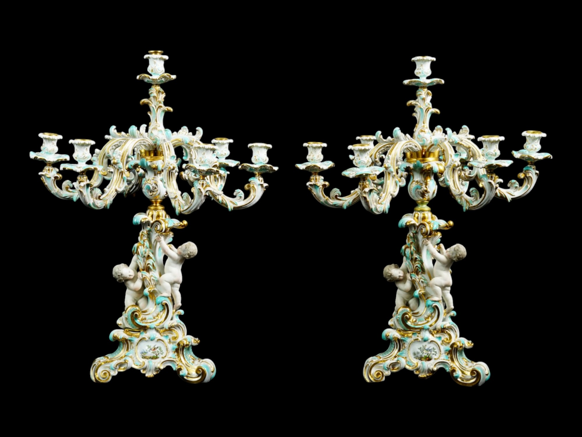 PAIR OF RUSSIAN IMPERIAL PORCELAIN CANDELABRAS