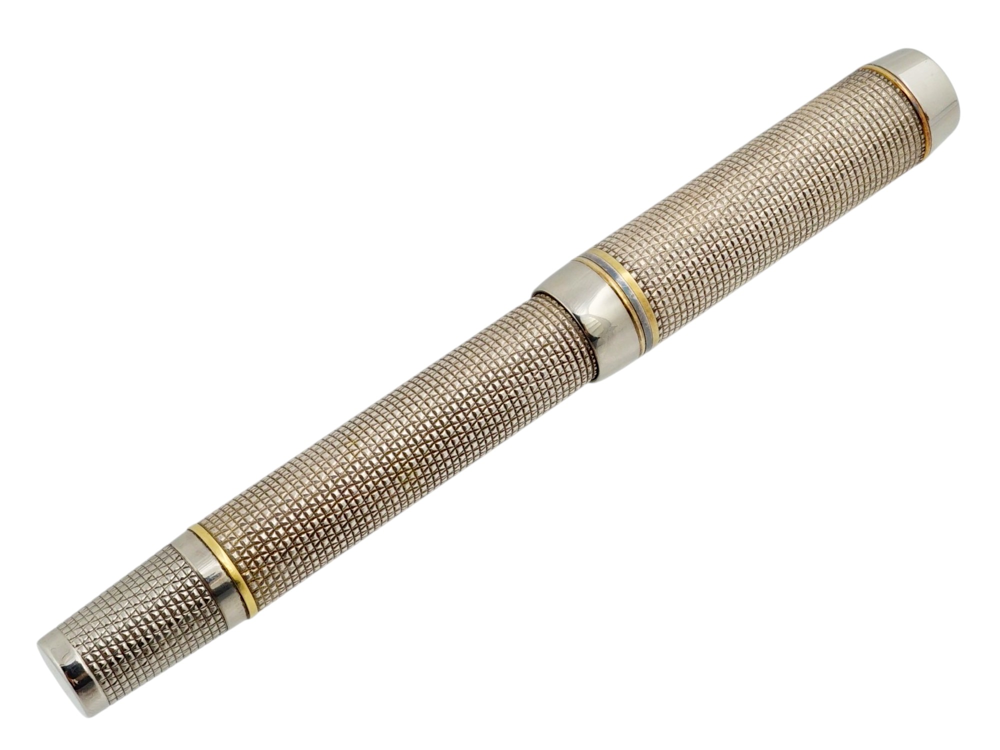PARKER DUOFOLD SILVER PLATED CISELÉ PATTERN FOUNTAIN PEN