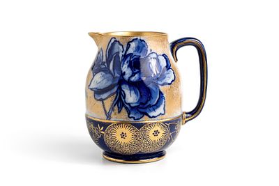 Антикварный кувшин с цветочными мотивами в стиле модерн. Англия, Royal Doulton, 1900-1909 гг. 