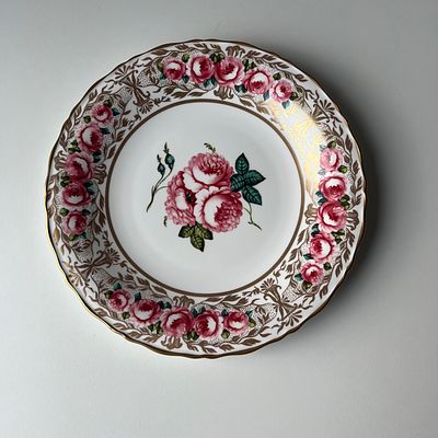 Коллекционная декоративная тарелка &laquo;Розы&raquo;. Великобритания: Coalport, Compton &amp; Woodhouse 