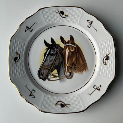 [без резерва] Винтажная коллекционная декоративная кабинетная тарелка с изображением пары лошадей. 