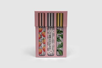 Набор роллер-ароматов от Skinnydip London. Великобритания, 2020-е гг. 
Объём: 3 &times; 10 мл. 