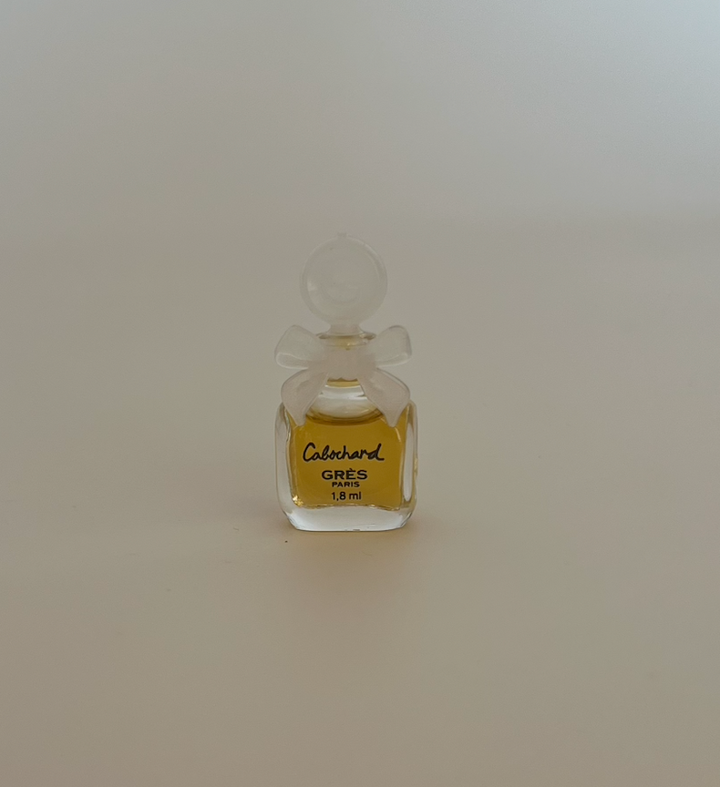 Миниатюра духов Cabochard от Parfums Gres. Франция, 2010-е гг. 
Объём: 1,8 мл. 
Состояние: 