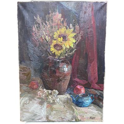 "Ваза с подсолнухами". А.А.Богданов. 1990-е годы. Холст на подрамнике, масло. 
Размеры: 70 х 50 