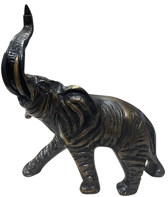 Бронзовая статуэтка "Слон". . Бронза, литье. 
Высота - 18 см. Длина - 16 см. 
Коллекционное 