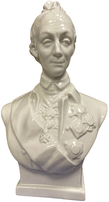 Бюст "А.В. Суворов". ЛФЗ. 1950-60е годы. Фарфор, глазурь. 
Автор модели: И. Гинцбург. 
Высота - 
