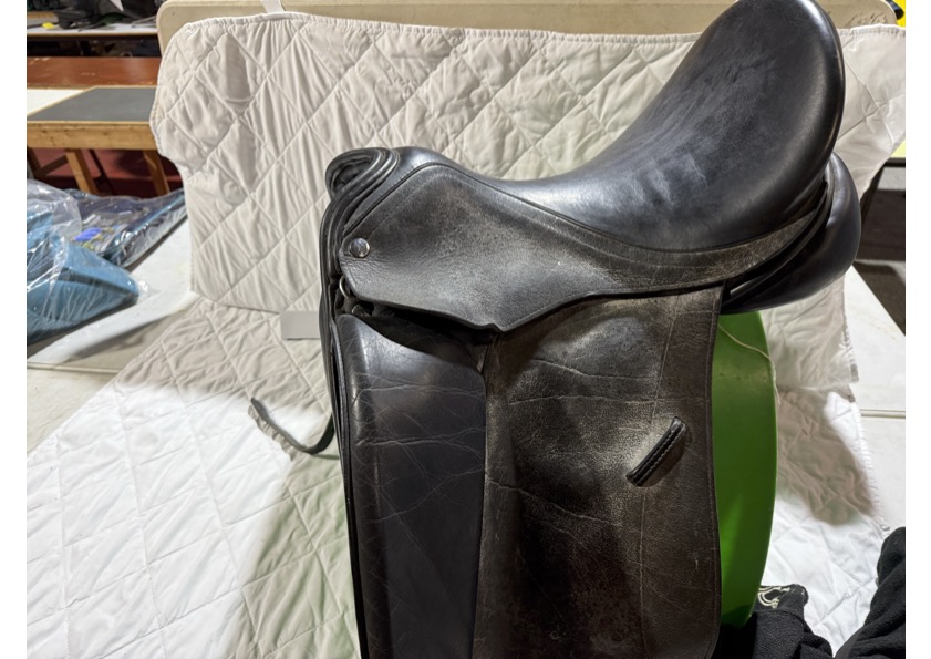 B.A. Auction Marts | Auction 007 | Equestrian equipment live auction
