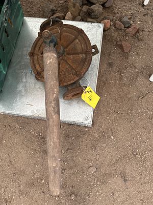 Vintage household waterpump