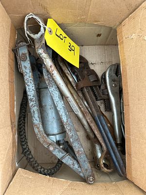 A box of spanners