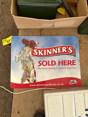 Advertising skinners dog food