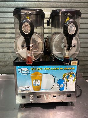 1x Snow Shock
Double slush puppy maker
