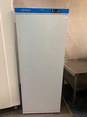 1x Abcold upright chiller
600mm wide x 650mm deep x 1500mm high