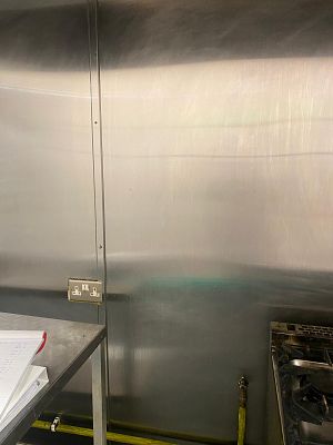 4x stainless steel back splash panels
comes with 3x stainless steel joining strips
1000mm wide 